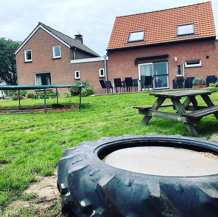 Huisje Op Den Diek Sint Kruis Luaran gambar